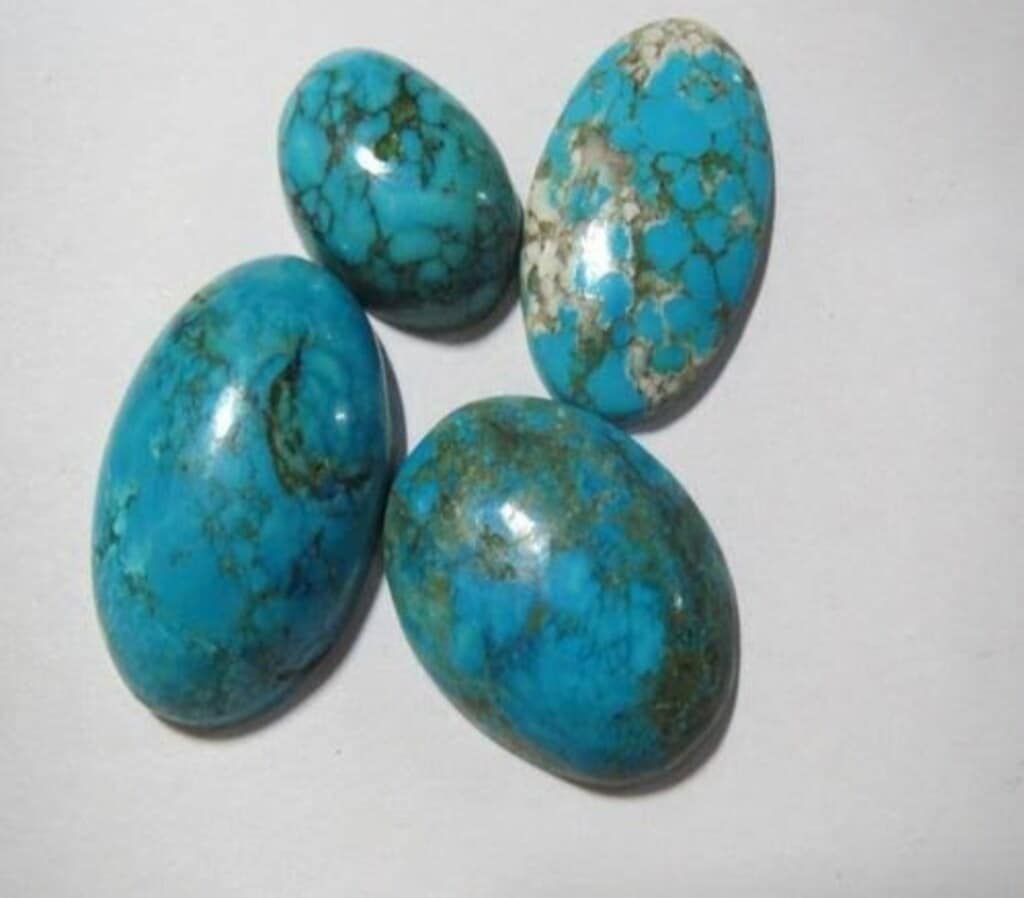 Turquoise-stone-315924322-mn054